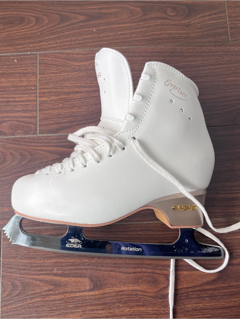 Edea Overture White Figure Skate - 240C
